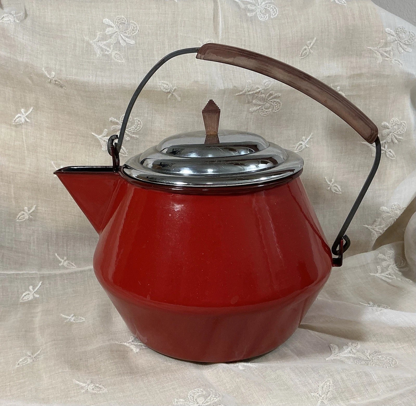 Sassy RED GRANITEWARE Enamelware TEAPOT Kettle Art Deco Style Shiny Vintage