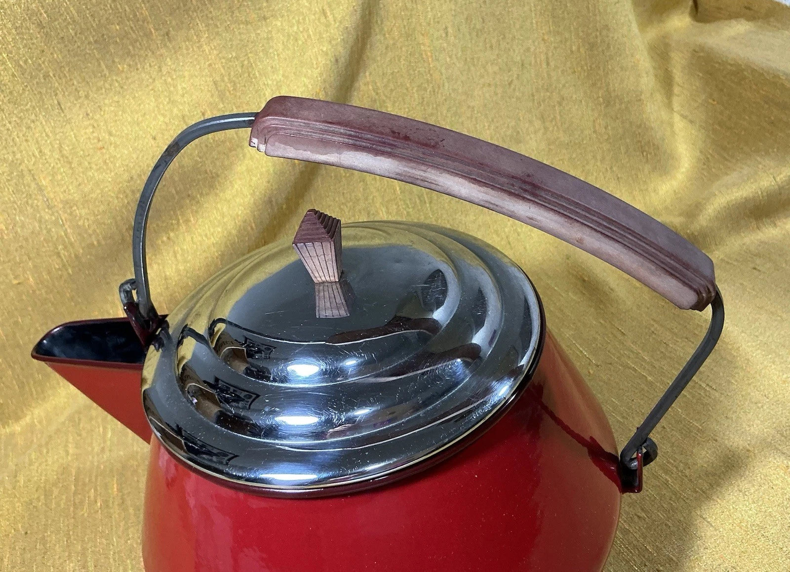 Sassy RED GRANITEWARE Enamelware TEAPOT Kettle Art Deco Style Shiny Vintage