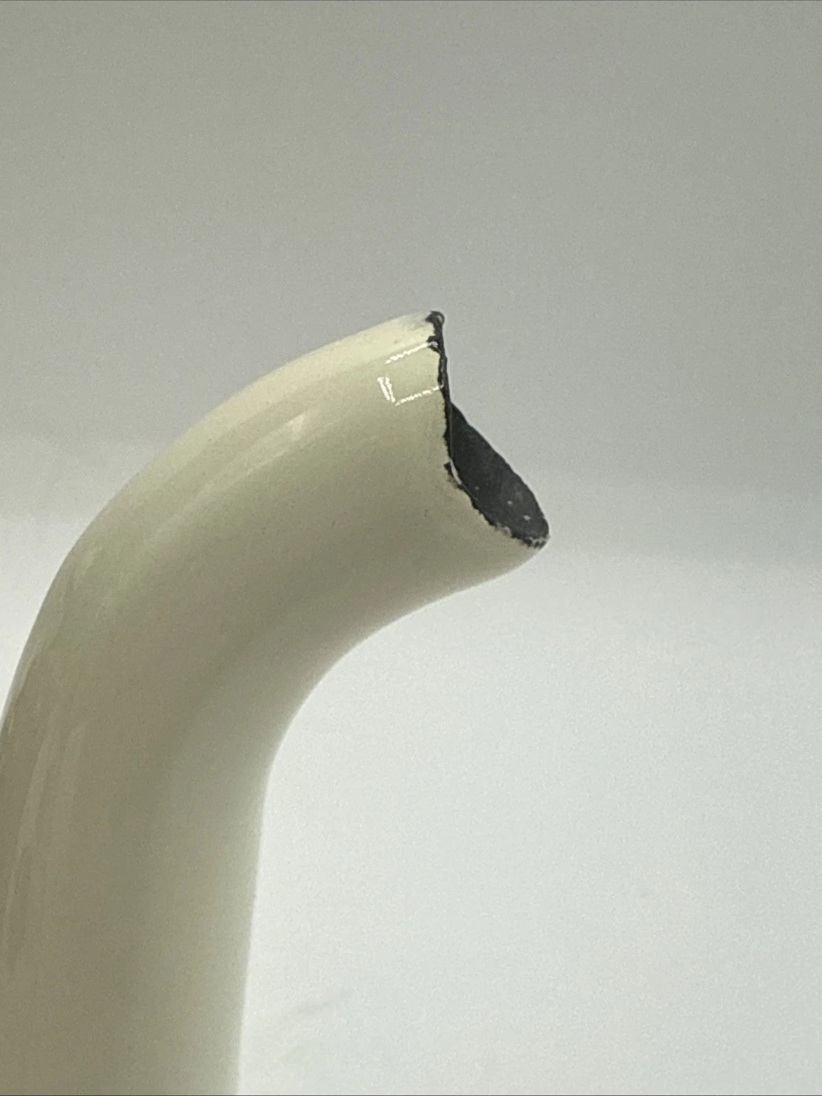 Mackenzie Childs Enamel White Flower Market 2 Quart Tea Pot / Kettle