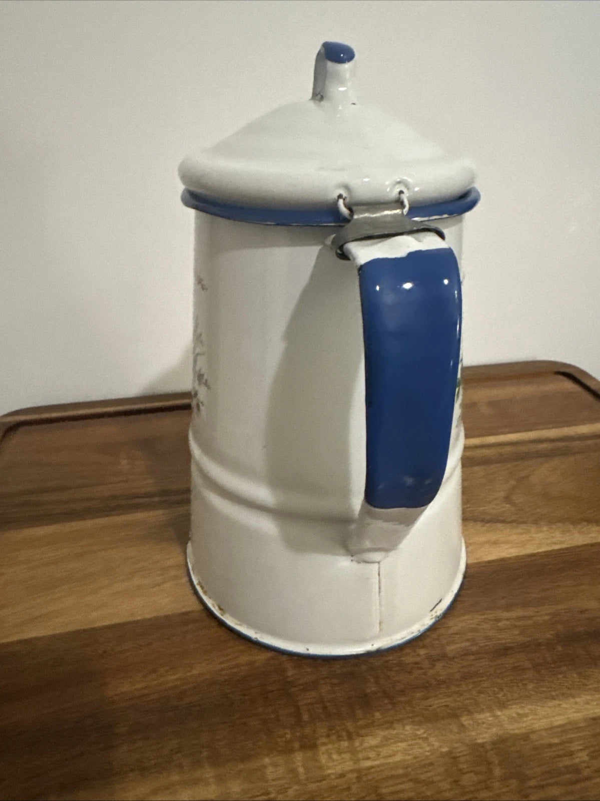 VINTAGE CINSA SALTILLO WHITE w/FLOWERS ENAMELWARE COFFEE/ TEA POT