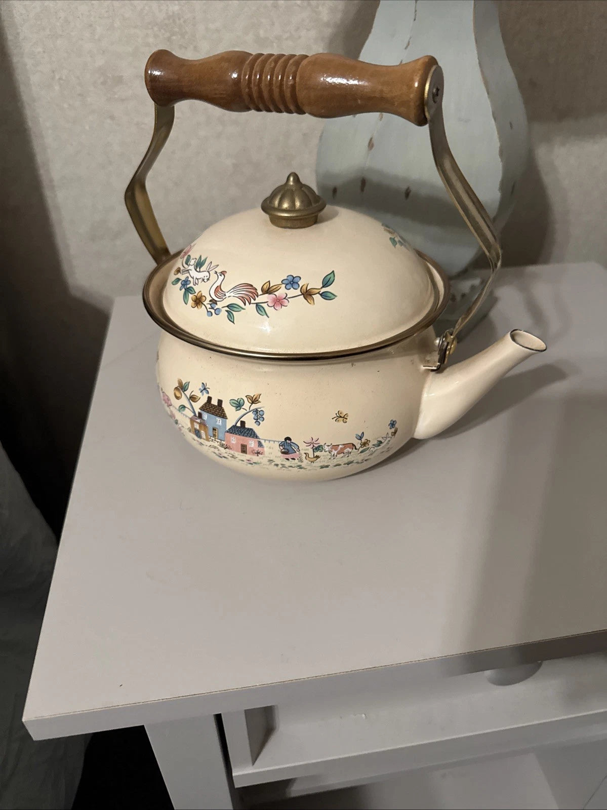 Vintage International Heartland 2 Qt Teapot Kettle Enamel with Brass Wood Handle | eBay