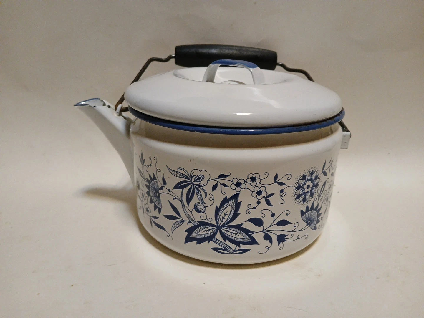 Vintage Blue Onion Danube Style Enamel Teapot Metal Bail Wood Handle 4.5"×8"