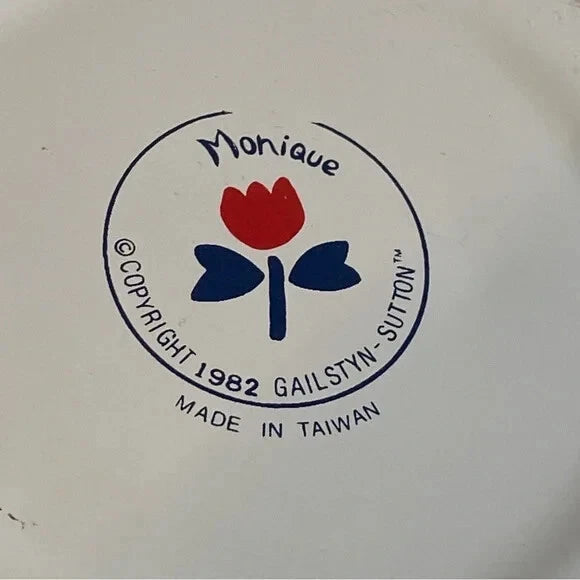 Vintage 1982 Gailstyn-Sutton Monique Enamel Tea Pot Wooden Handles