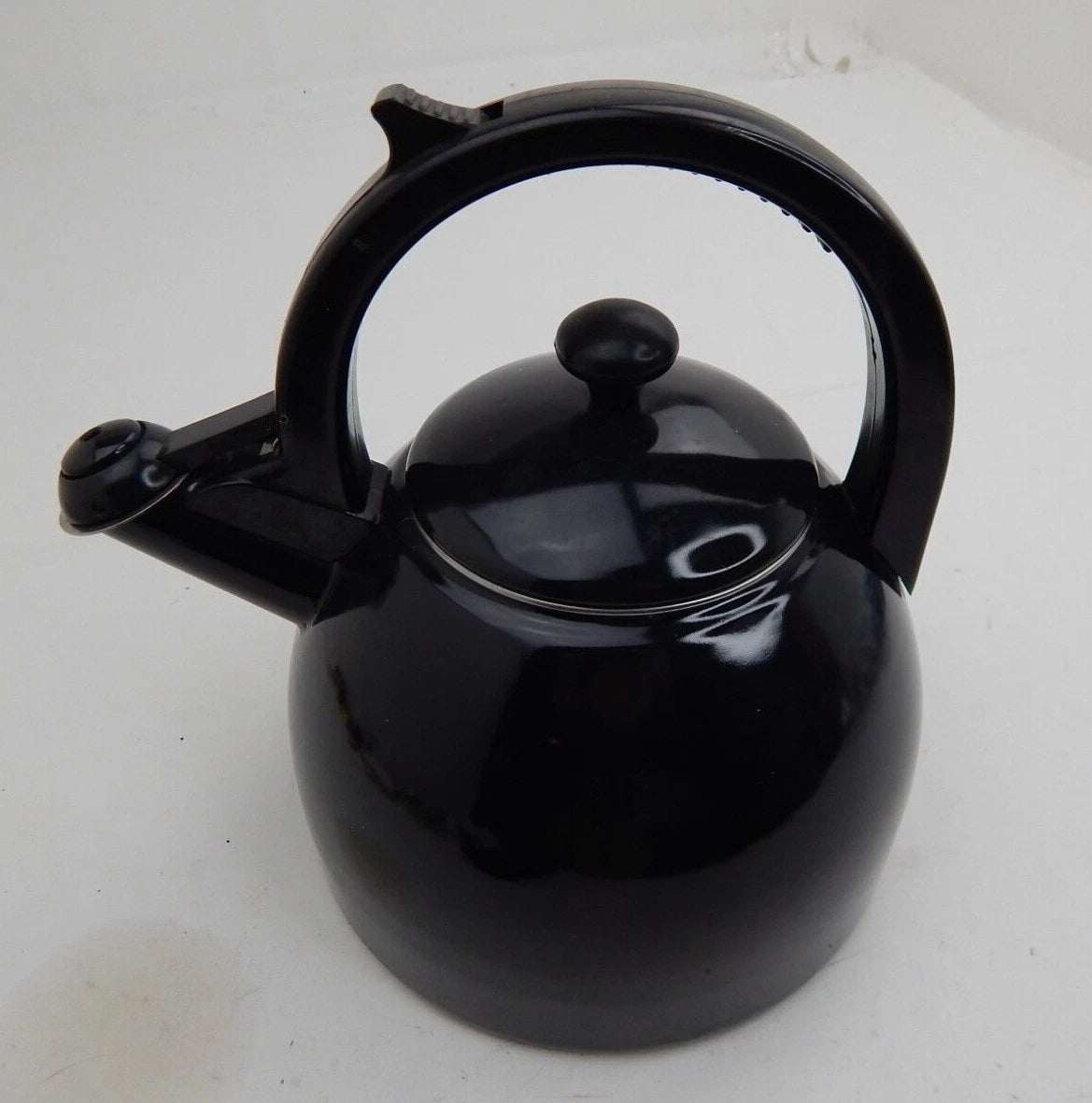 Tea Pot Enamel 2 Quart Kettle Black Easy Squeeze Handle Vtg