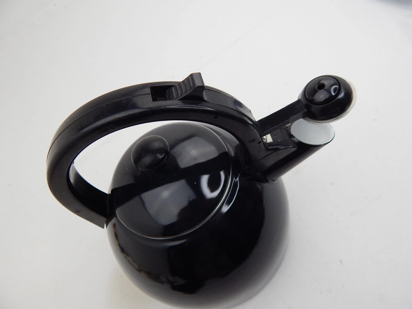 Tea Pot Enamel 2 Quart Kettle Black Easy Squeeze Handle Vtg