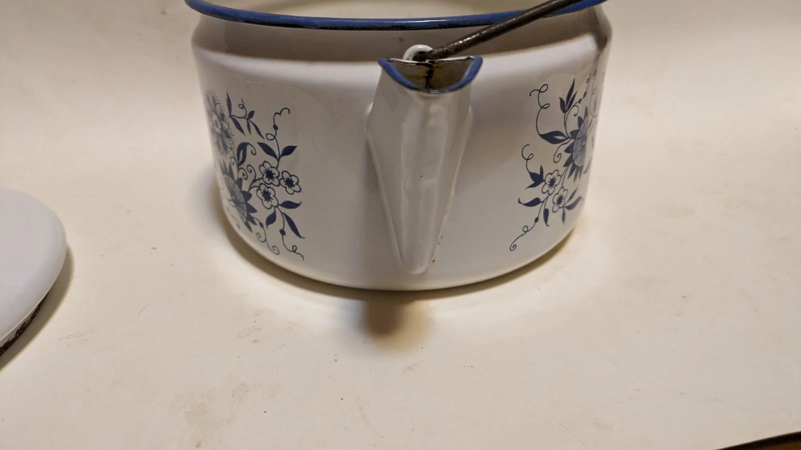 Vintage Blue Onion Danube Style Enamel Teapot Metal Bail Wood Handle 4.5"×8"