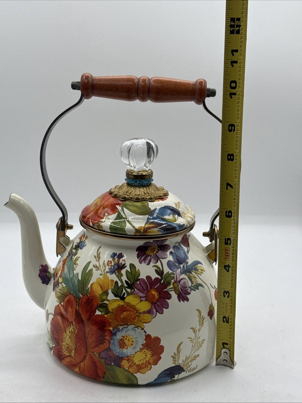 Mackenzie Childs Enamel White Flower Market 2 Quart Tea Pot / Kettle