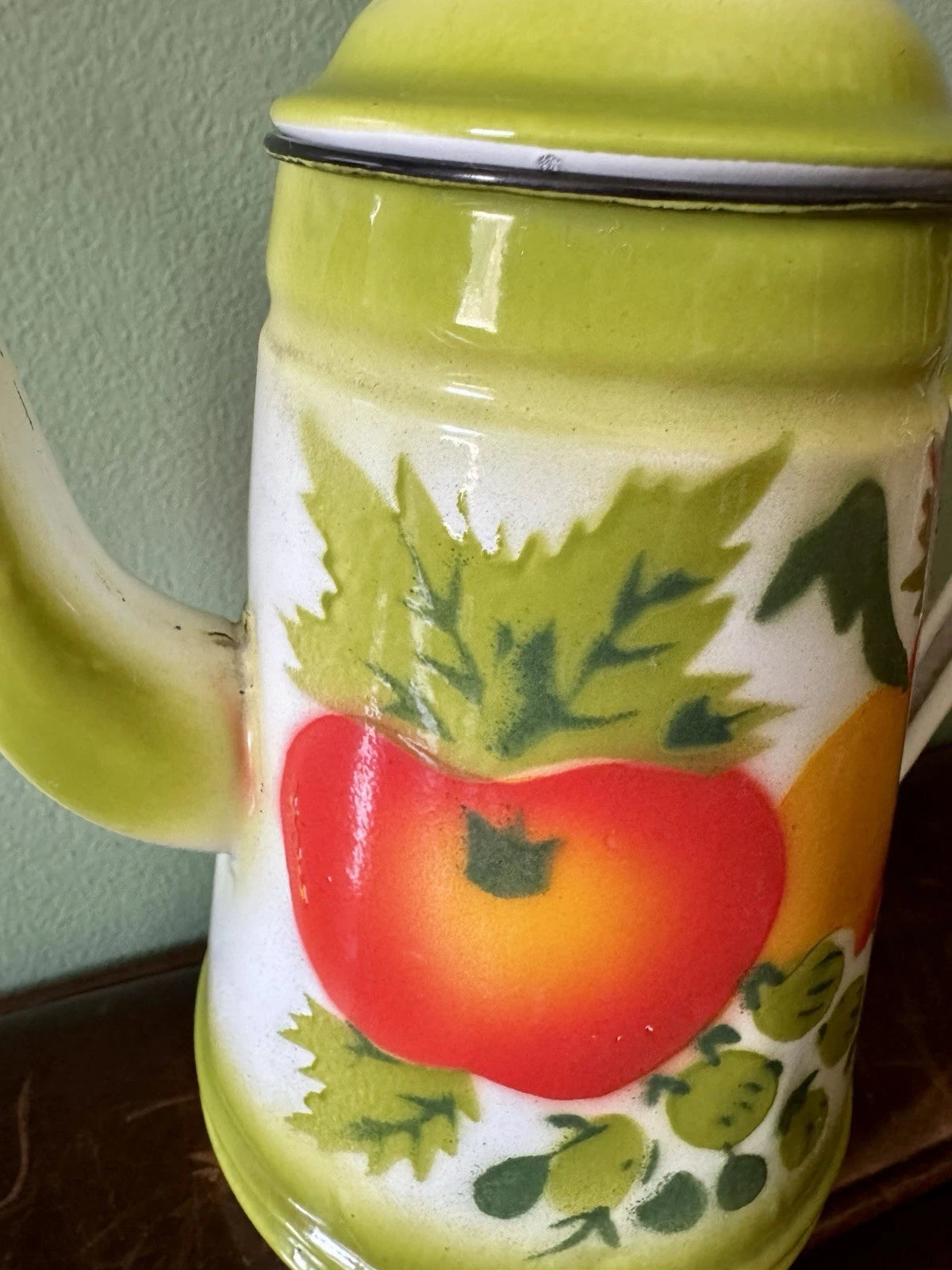 Vintage 1960s Enamelware Graniteware Coffee/Tea Pot 7 1/2" + 12" Bowl FRUIT
