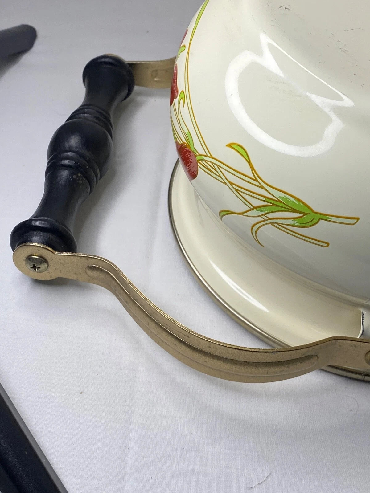 Gailstyn-Sutton Tea Pot Kettle Jardine Collection MCM Floral Enamel 1981 Japan