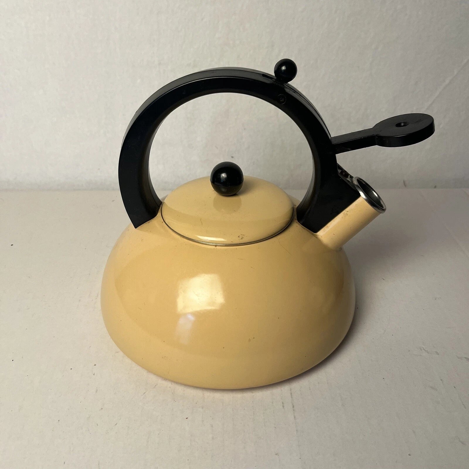 Vintage Cream Yellow Enamel Whistling Teapot Tea Kettle MCM Black Handle | eBay