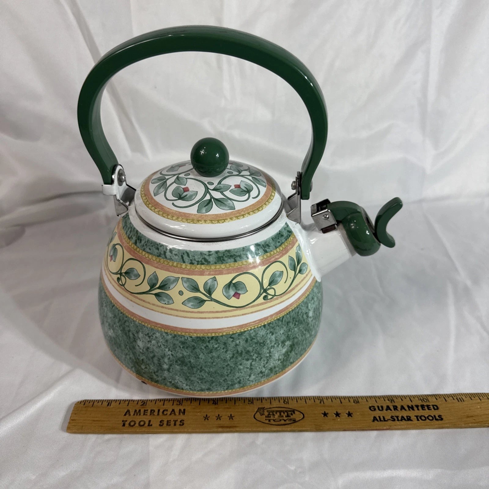 Pfaltzgraff French Quarter Tea Kettle Teapot Enamel on Steel Green