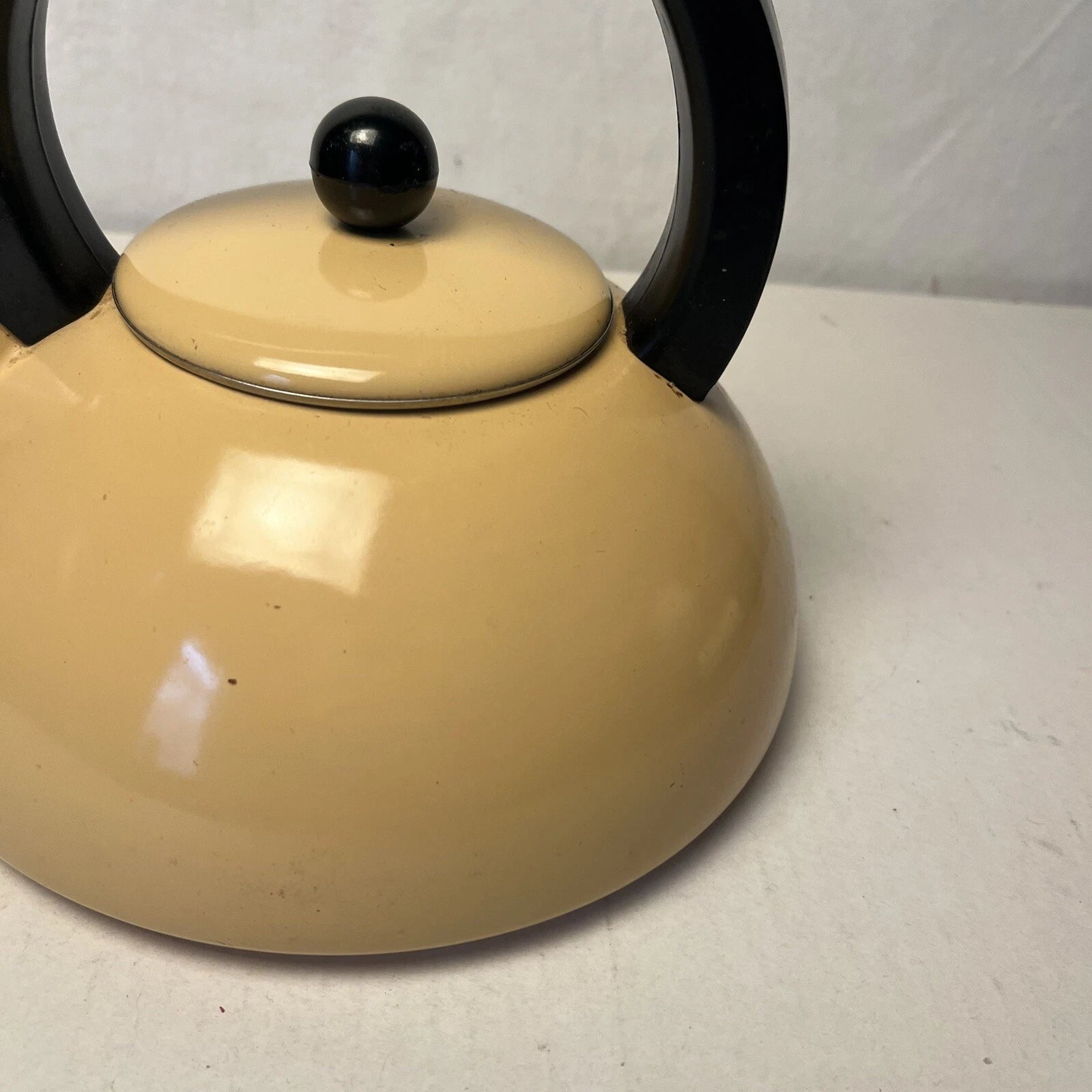 Vintage Cream Yellow Enamel Whistling Teapot Tea Kettle MCM Black Handle | eBay