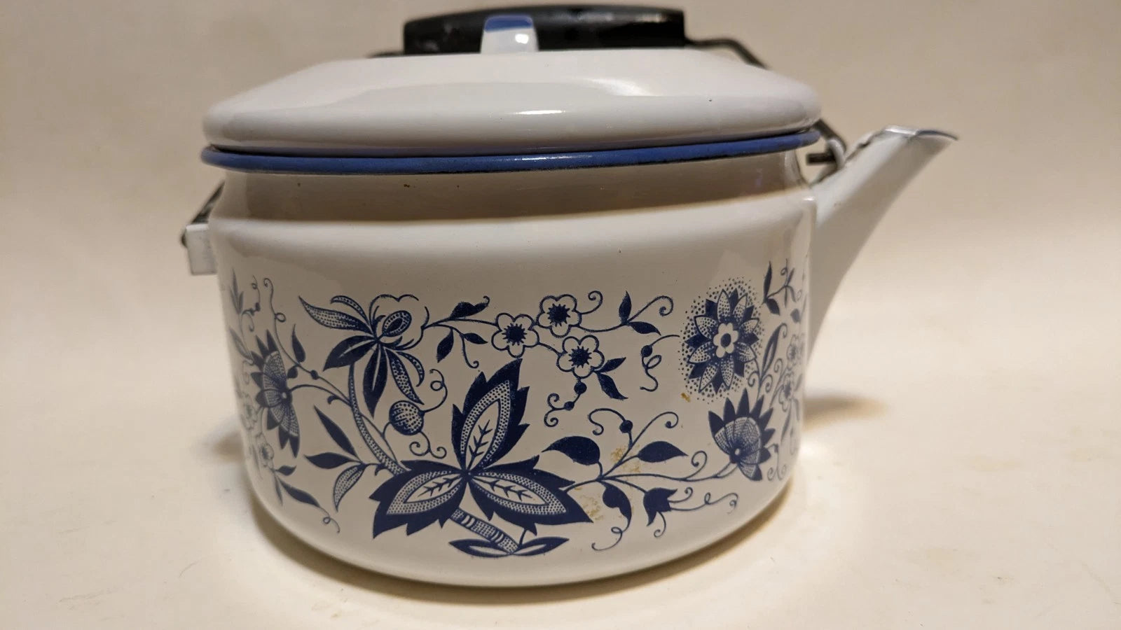 Vintage Blue Onion Danube Style Enamel Teapot Metal Bail Wood Handle 4.5"×8"