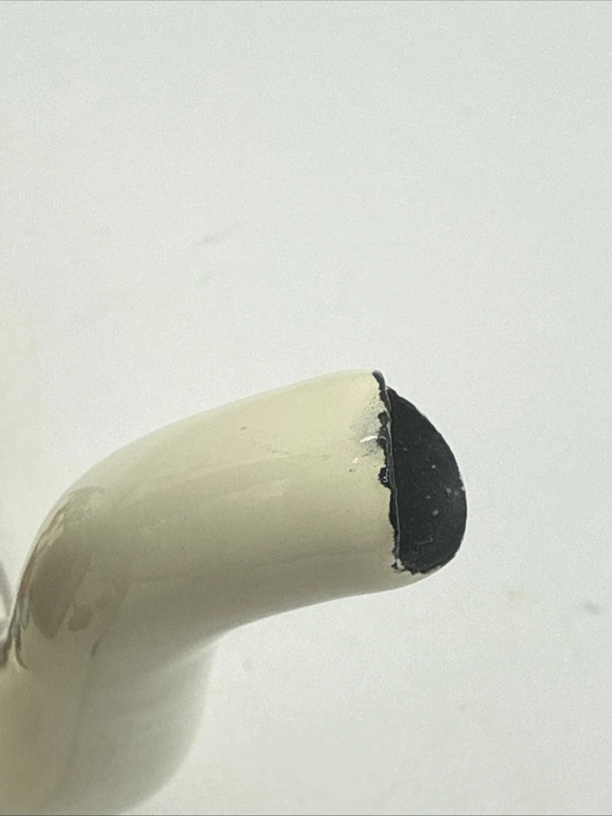 Mackenzie Childs Enamel White Flower Market 2 Quart Tea Pot / Kettle