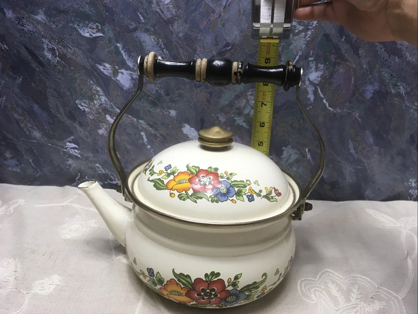 VGT White Enamelware Metal Tea Kettle / Teapot w/ Wooden Handle, Floral Design