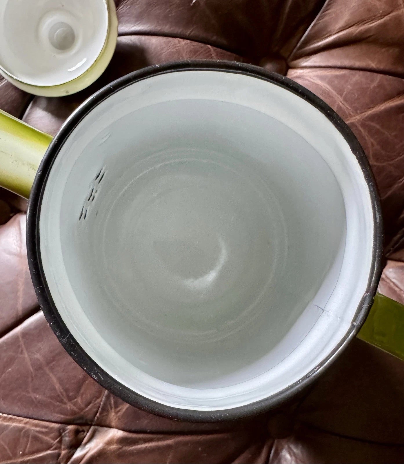 Vintage 1960s Enamelware Graniteware Coffee/Tea Pot 7 1/2" + 12" Bowl FRUIT