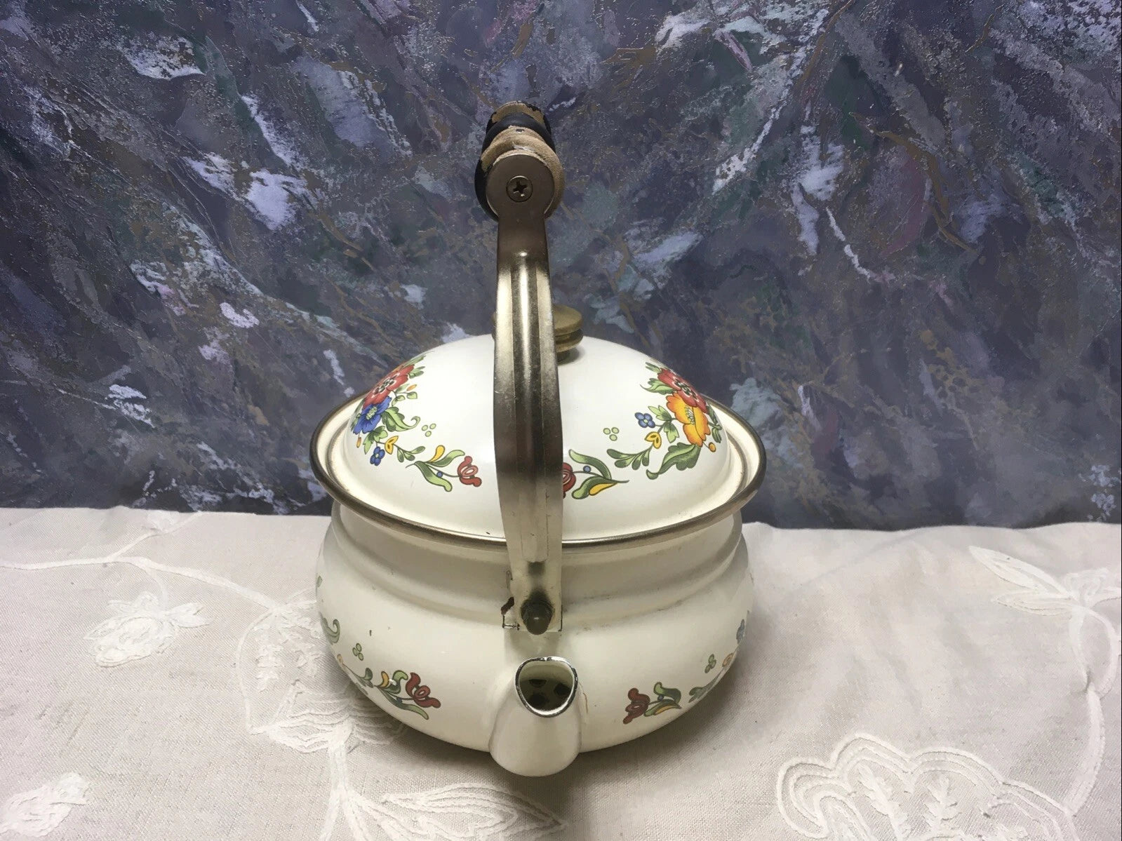 VGT White Enamelware Metal Tea Kettle / Teapot w/ Wooden Handle, Floral Design