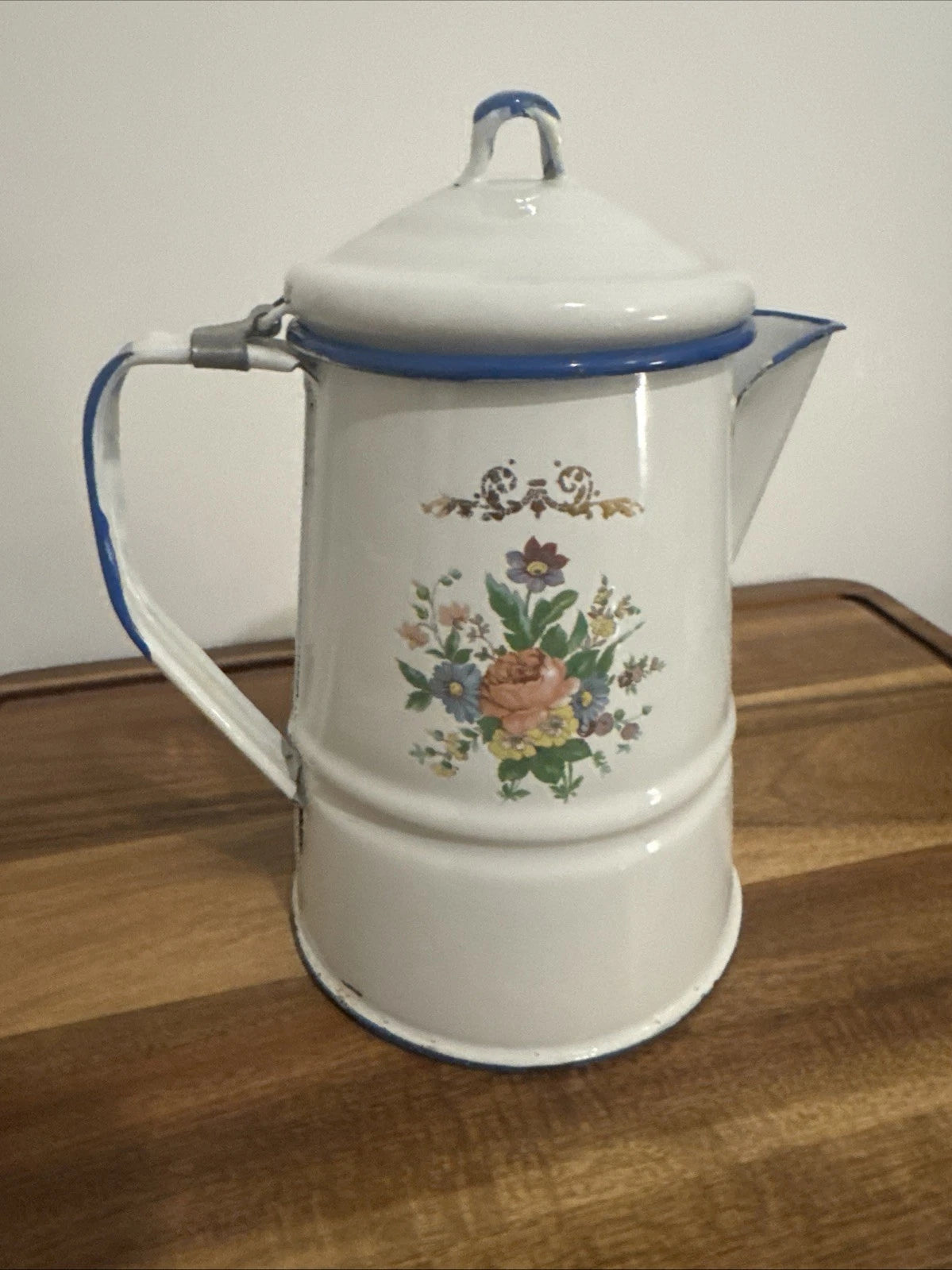 VINTAGE CINSA SALTILLO WHITE w/FLOWERS ENAMELWARE COFFEE/ TEA POT