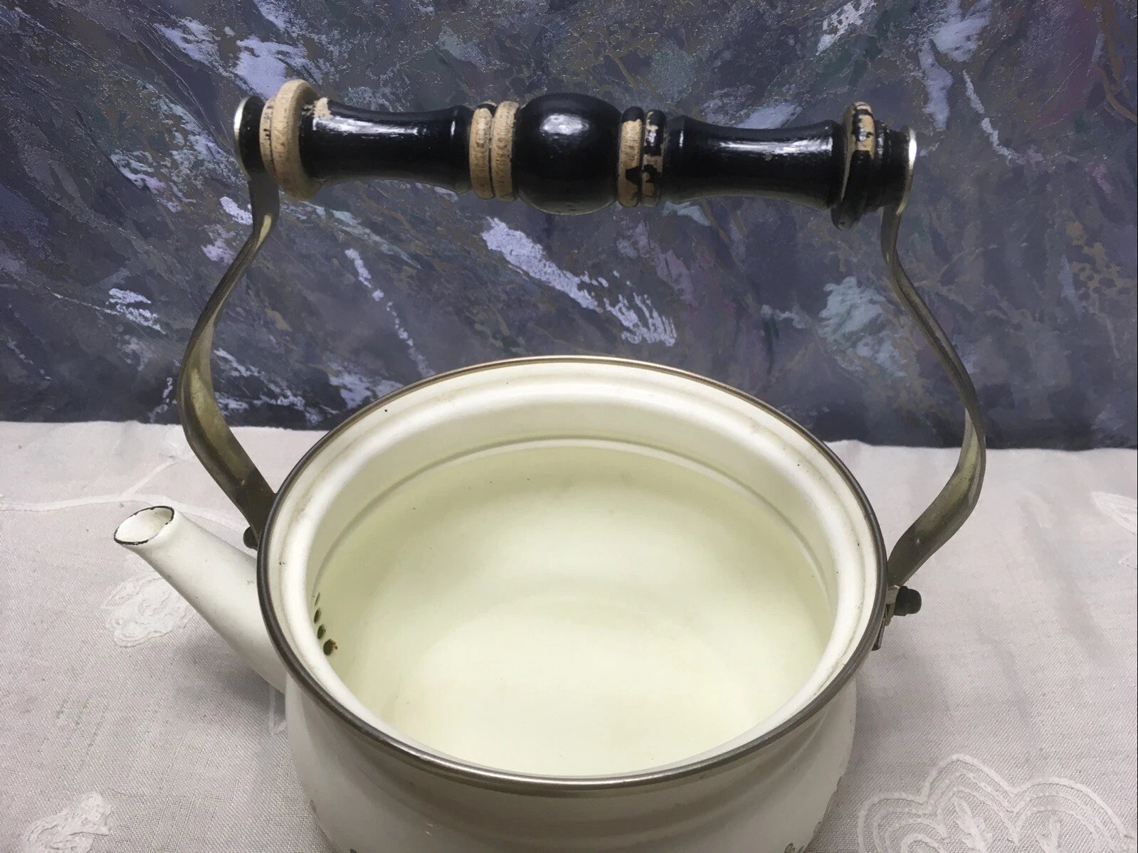 VGT White Enamelware Metal Tea Kettle / Teapot w/ Wooden Handle, Floral Design