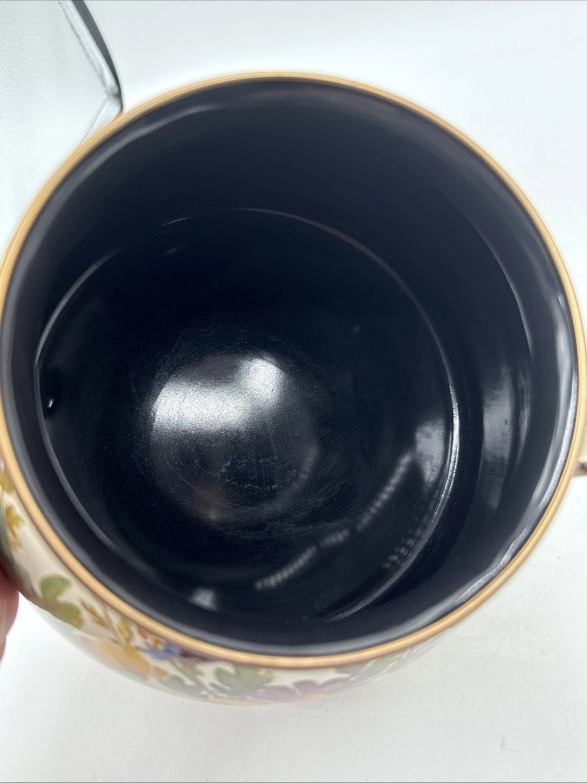 Mackenzie Childs Enamel White Flower Market 2 Quart Tea Pot / Kettle