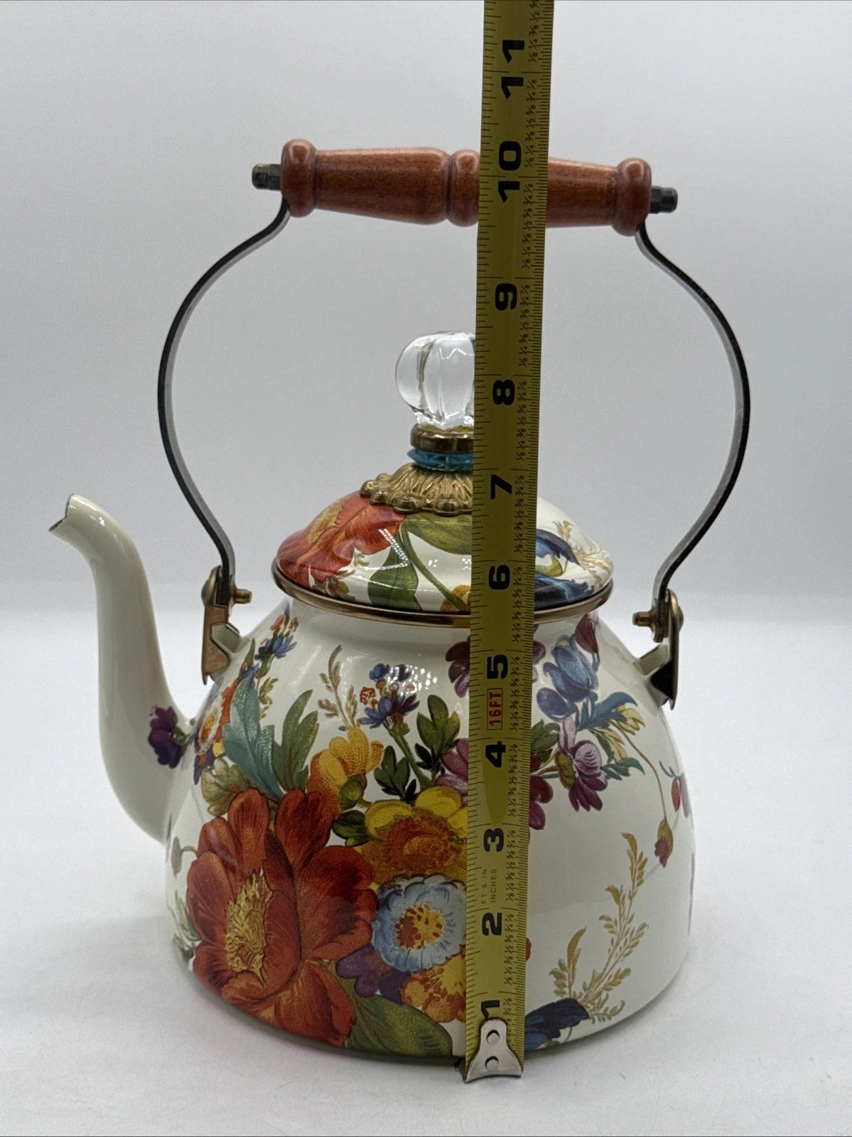Mackenzie Childs Enamel White Flower Market 2 Quart Tea Pot / Kettle