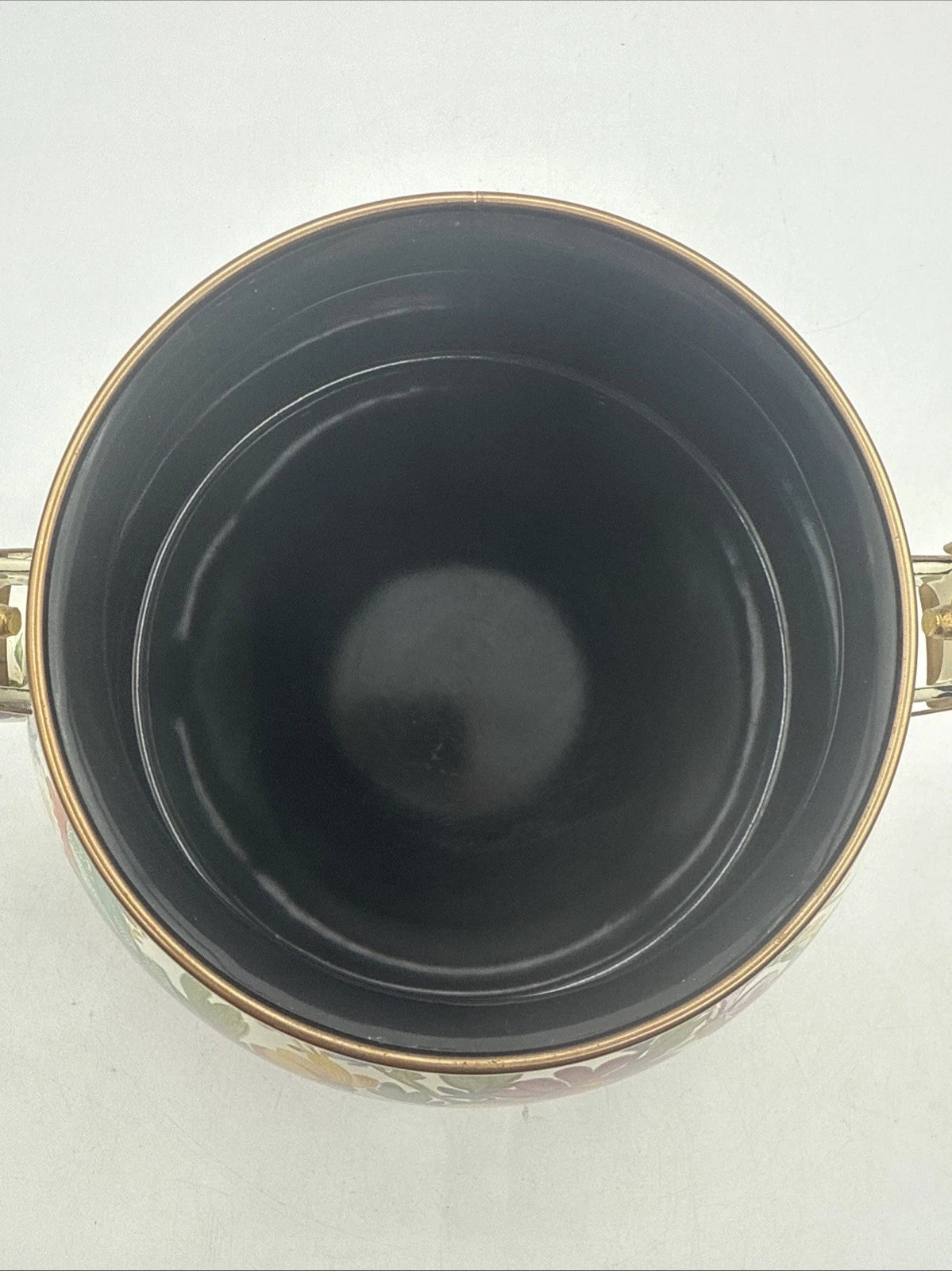 Mackenzie Childs Enamel White Flower Market 2 Quart Tea Pot / Kettle