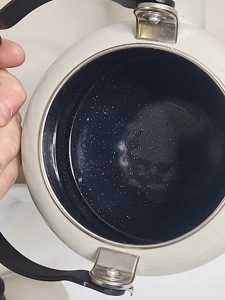 Le Creuset Whistling Tea Kettle Gray Tea Pot 1.25 Qt 1.1 L Enameled