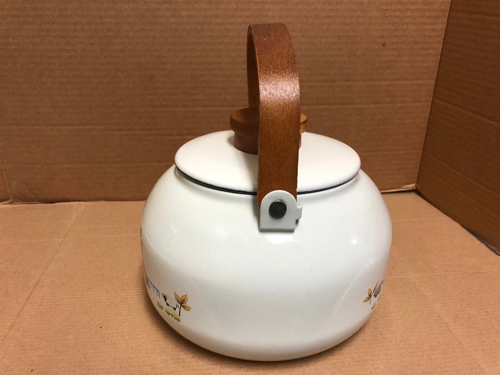 ENAMEL DECORATIVE TEAPOT WITH WOODEN HANDLE & KNOB