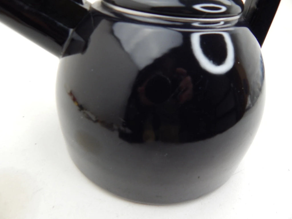 Tea Pot Enamel 2 Quart Kettle Black Easy Squeeze Handle Vtg