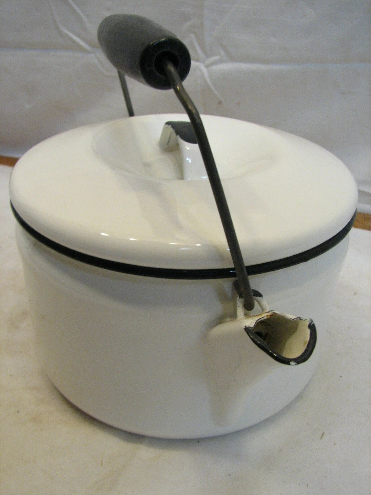 Vintage White Enamel Ware Tea Pot Kettle Teapot Fireplace Camping Cabin Coffee