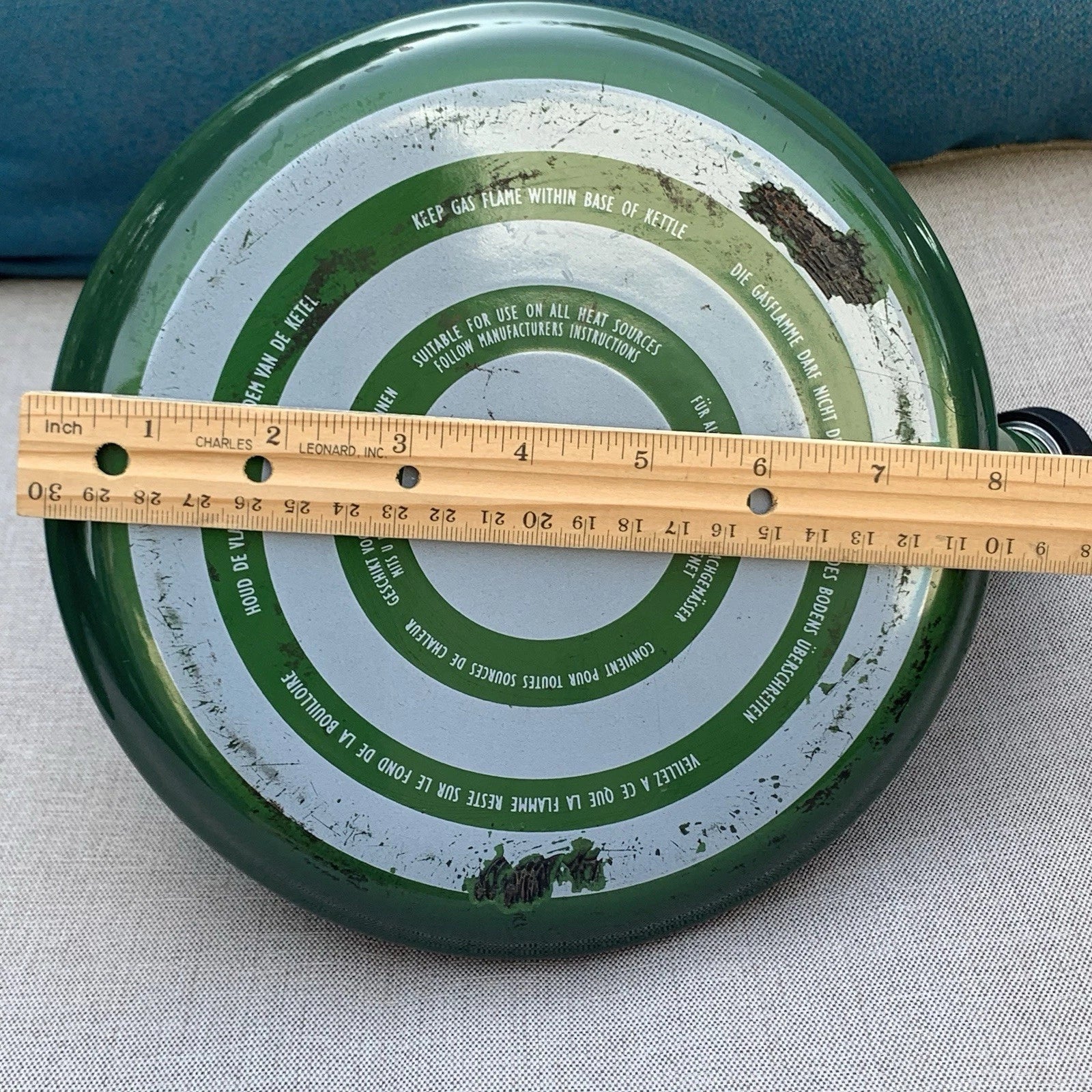 Le Creuset Vintage Tea Kettle Forest Green 1.7 quart 1.6 Liter Whistling Teapot