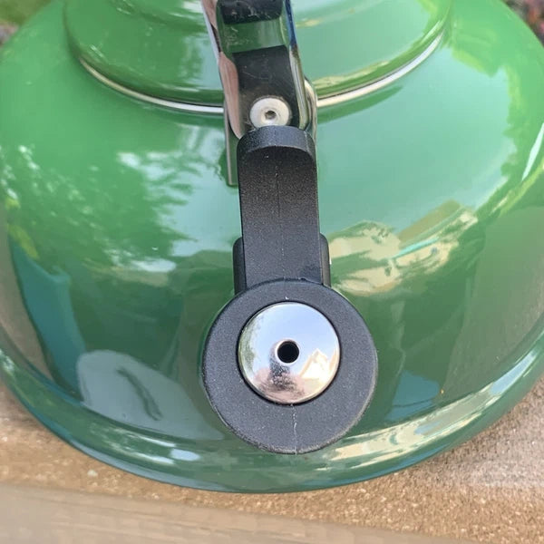 Le Creuset Vintage Tea Kettle Forest Green 1.7 quart 1.6 Liter Whistling Teapot