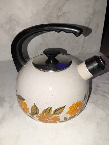Vintage JPM Capri Enamel Whistle Tea Pot Kettle Made In Spain Few Blemishes